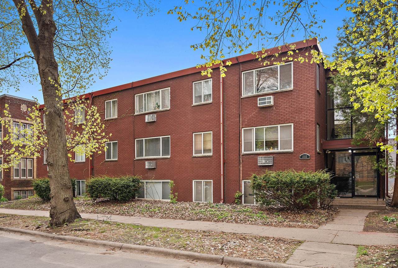 2112 Garfield Avenue - Photo 1