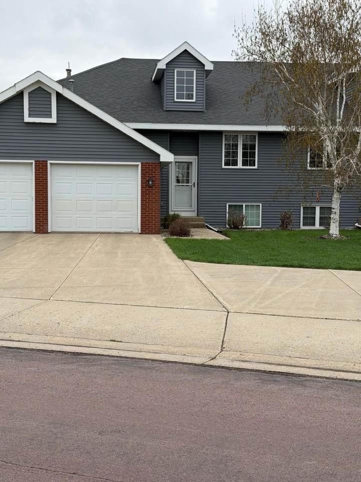 924 Gould Street - Photo 1