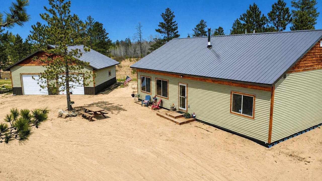 18395 Cottingham Drive - Photo 1