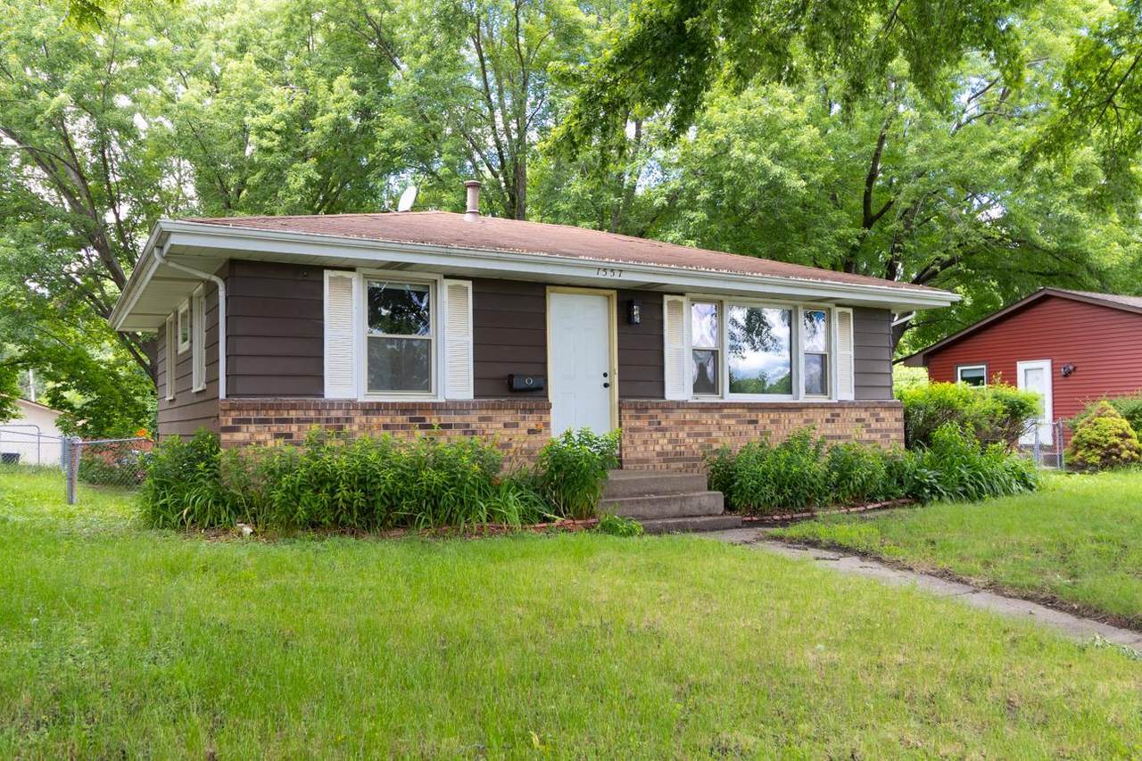1557 Dale Street - Photo 1