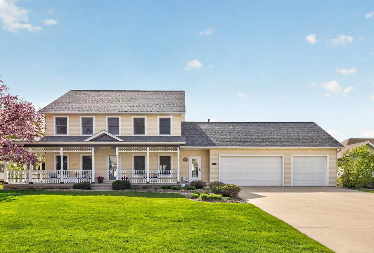 1009 5th Avenue - Photo 1