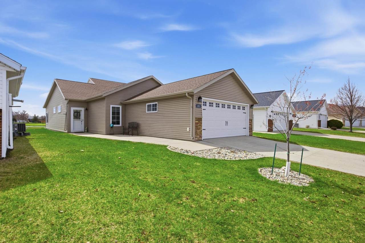 2817 35th Street - Photo 1