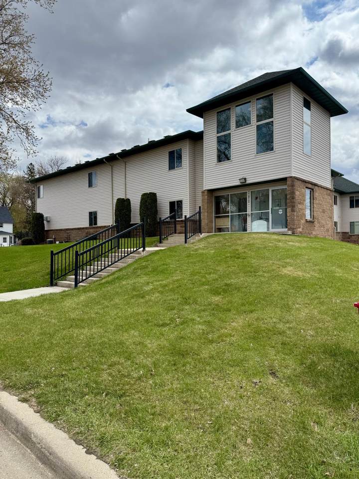 912 Hawthorne Street - Photo 1