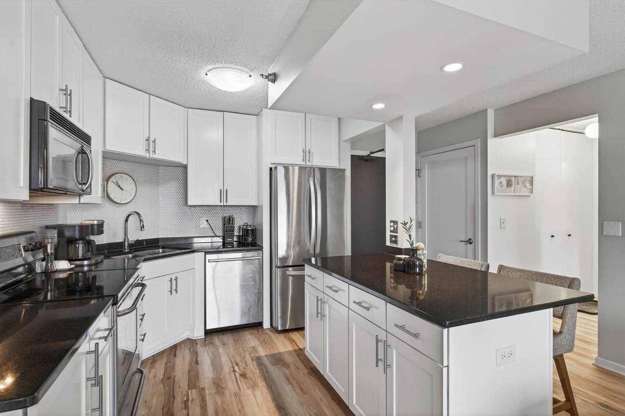 401 1st Street - Photo 1