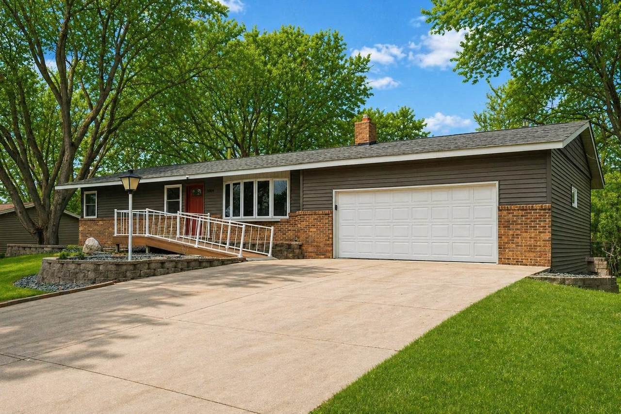 11004 Oak Knoll Terrace - Photo 1