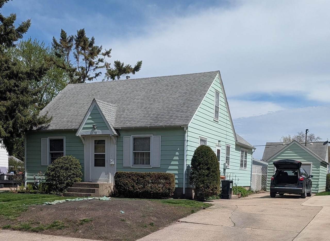 1706 2nd Street - Photo 1