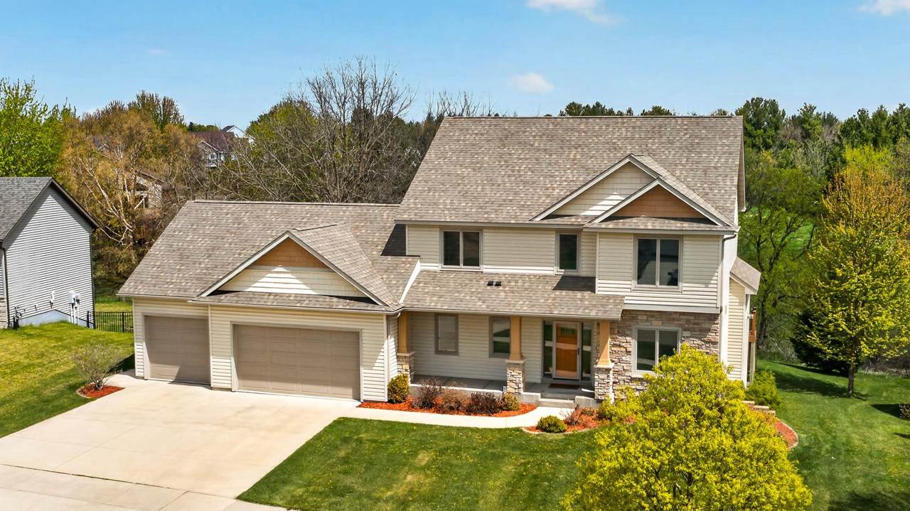 2074 Shannon Oaks Boulevard - Photo 1