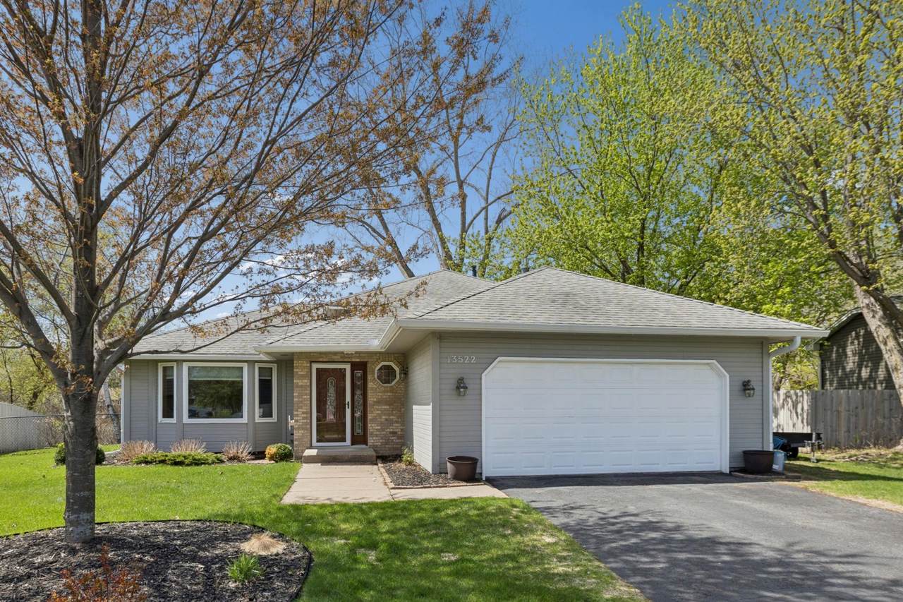 13522 Xavis St Nw - Photo 1