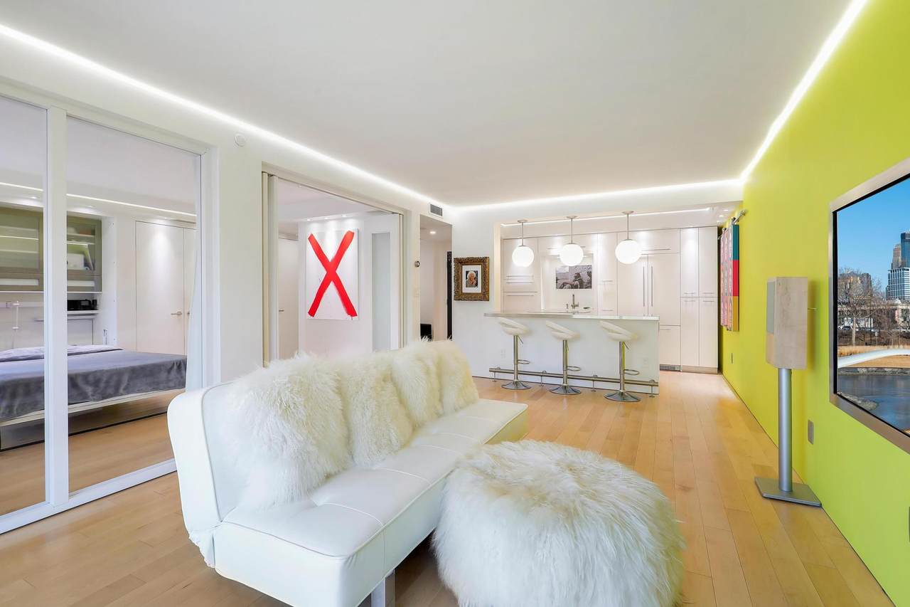1225 Lasalle Avenue - Photo 1