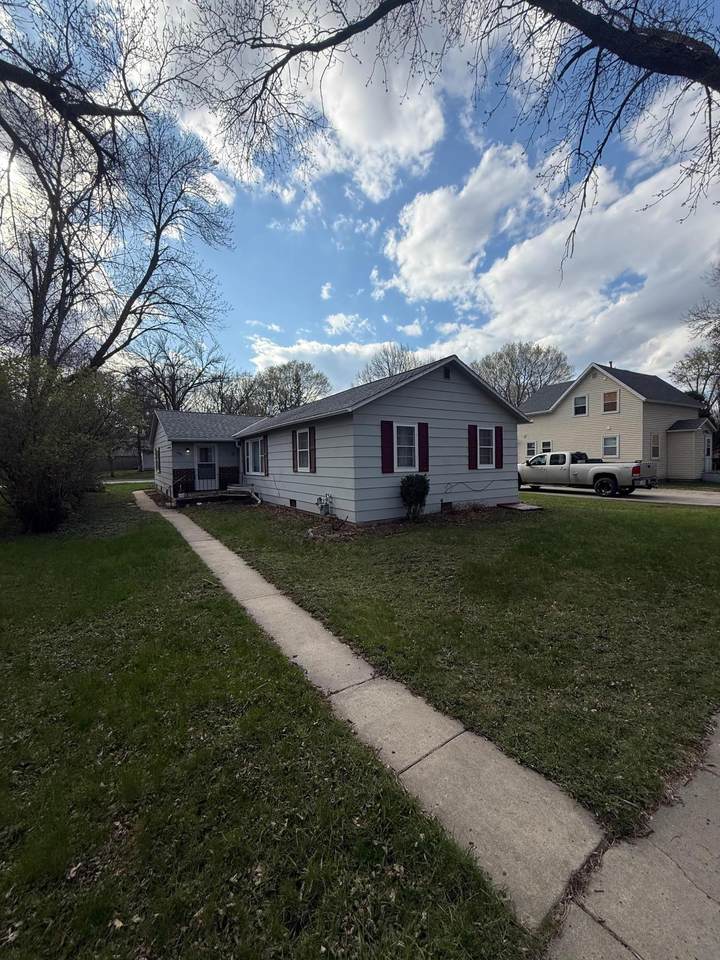 1416 7th Street - Photo 1