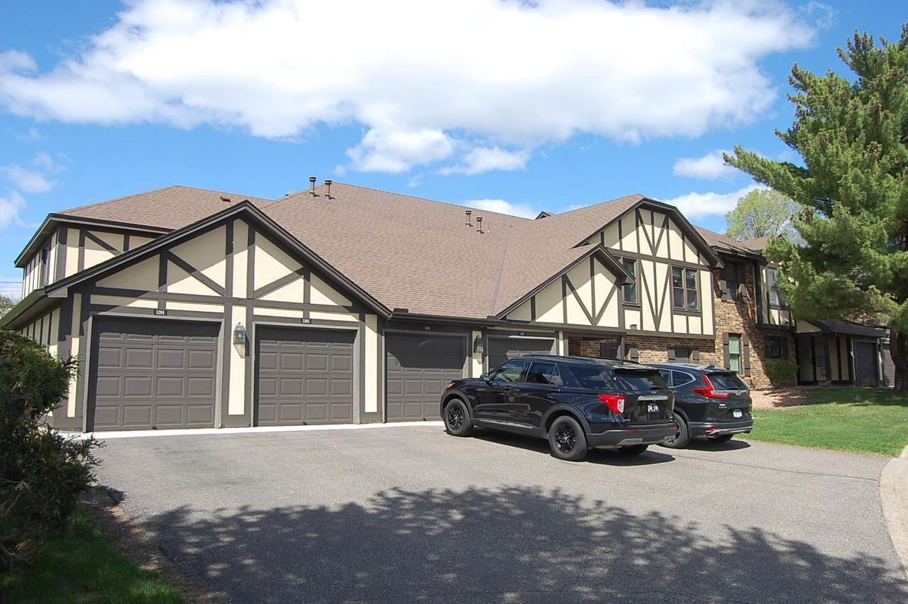 5201 Balmoral Lane - Photo 1