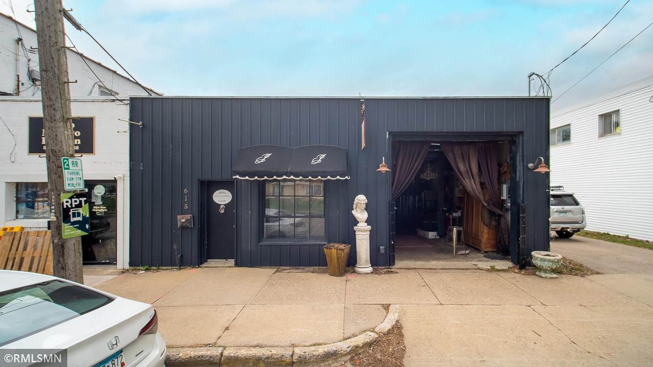 613 6th Avenue - Photo 1