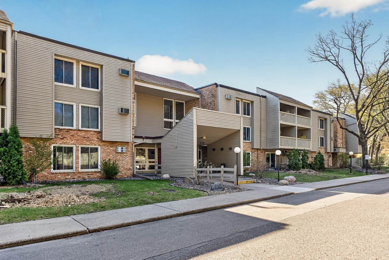 4045 Hodgson Road - Photo 1