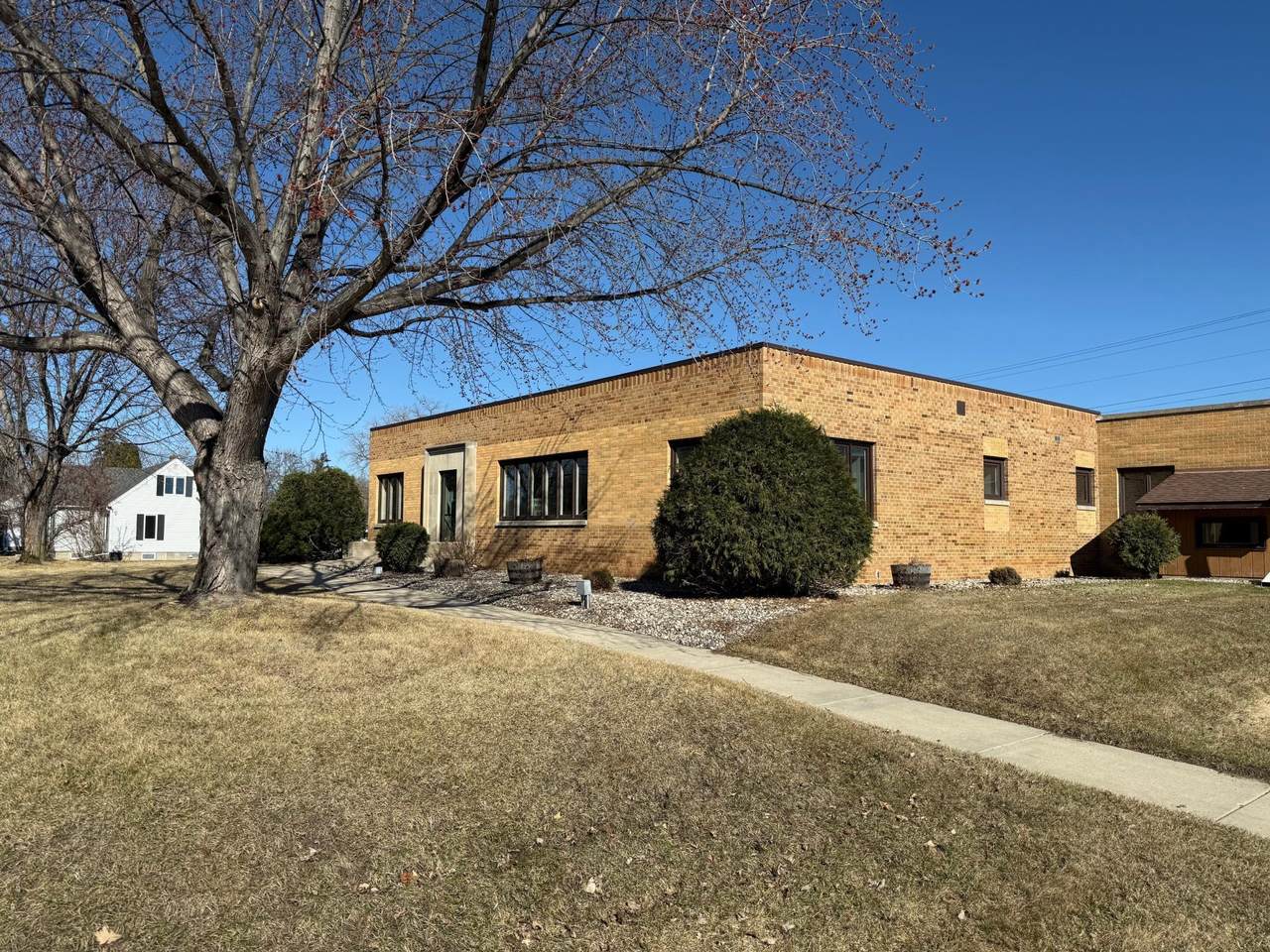 903 3rd Street - Photo 1