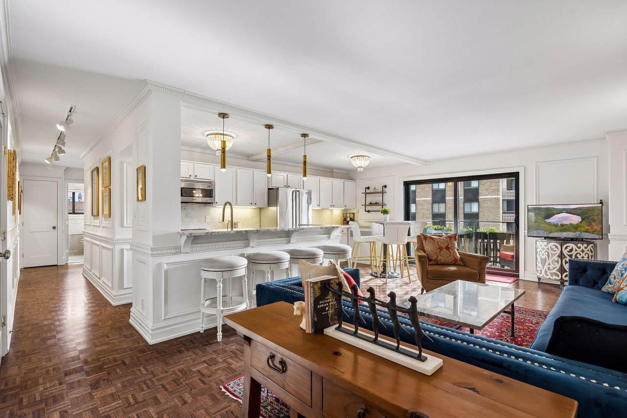 410 Groveland Avenue - Photo 1