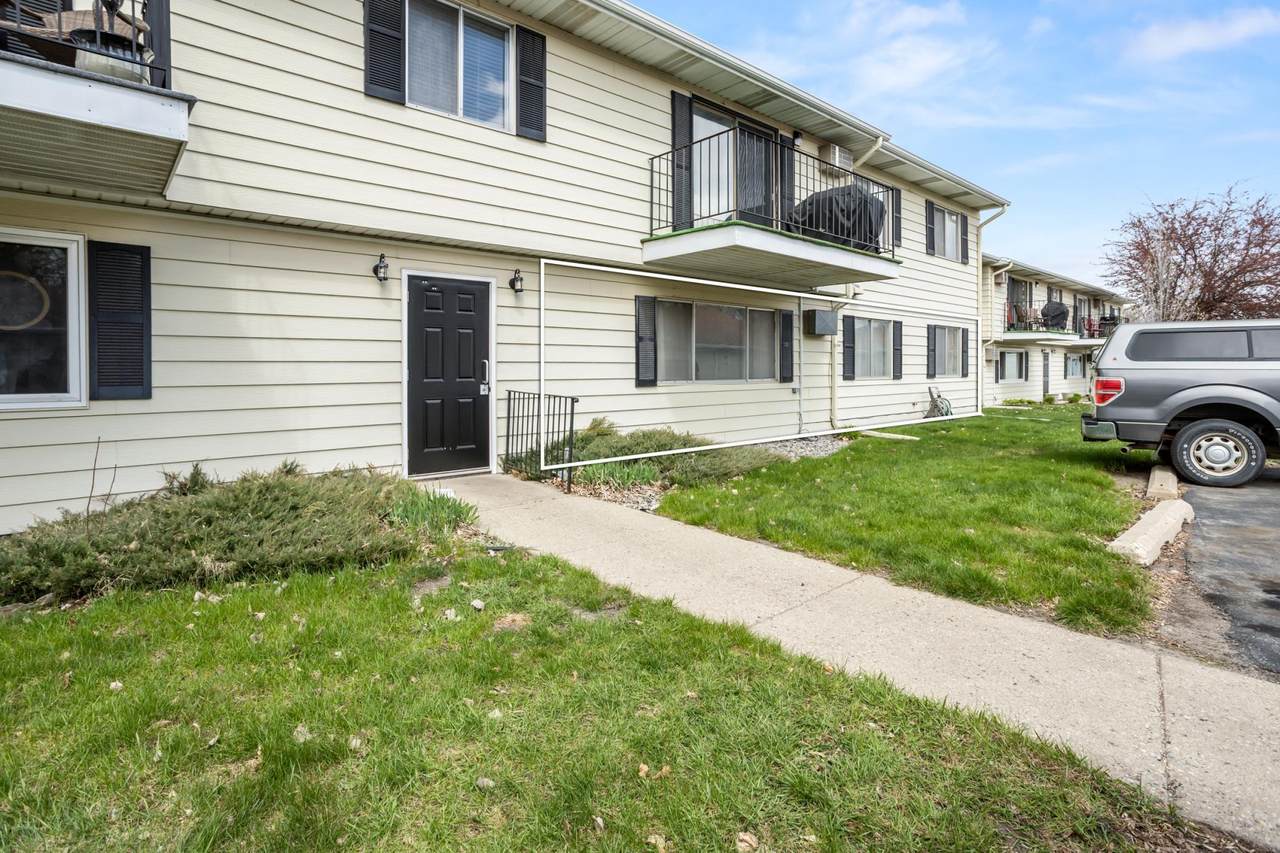 3301 Cherry Lane - Photo 1
