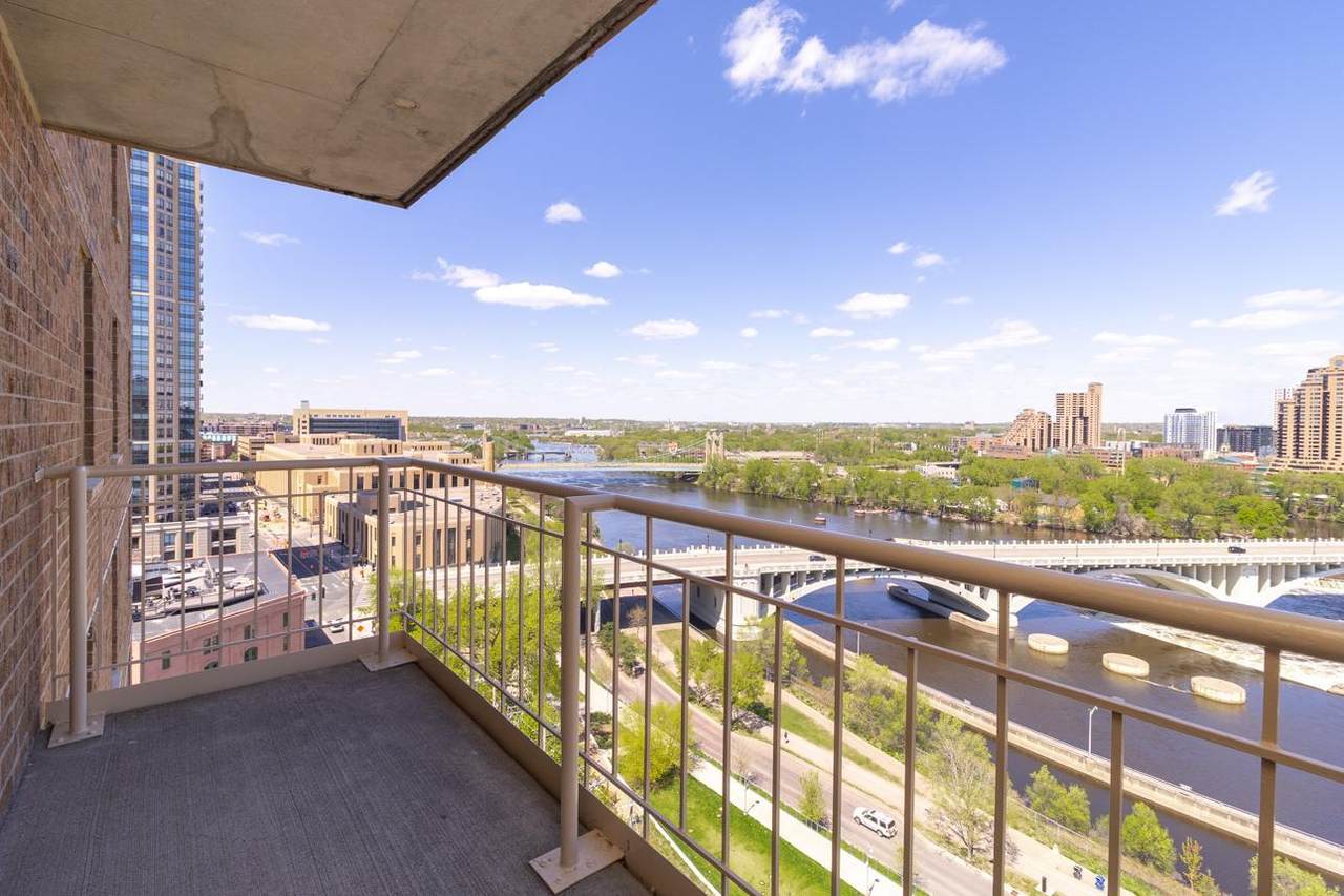 401 1st Street - Photo 1