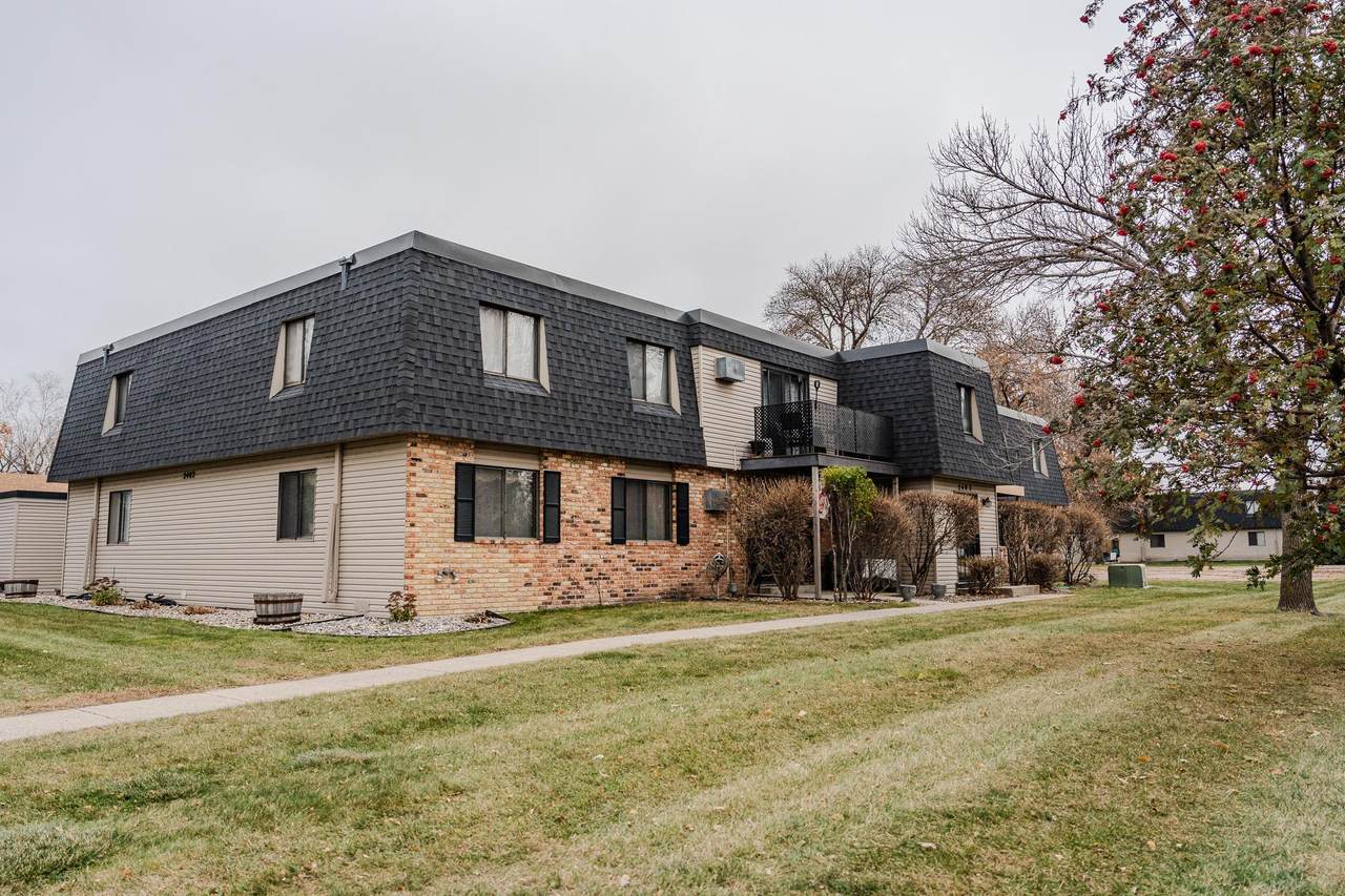 2402 Flickertail Drive - Photo 1