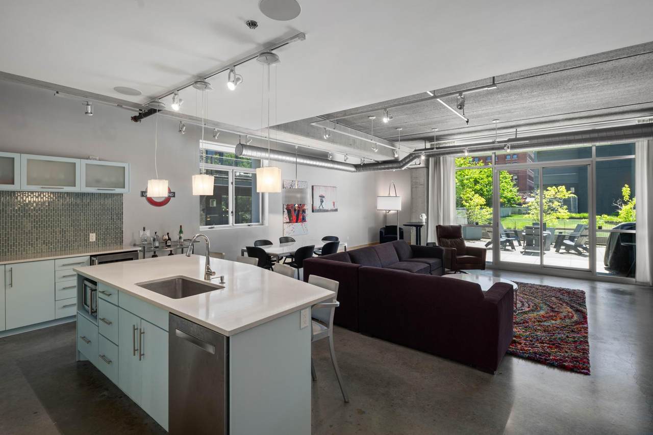345 6th Avenue - Photo 1