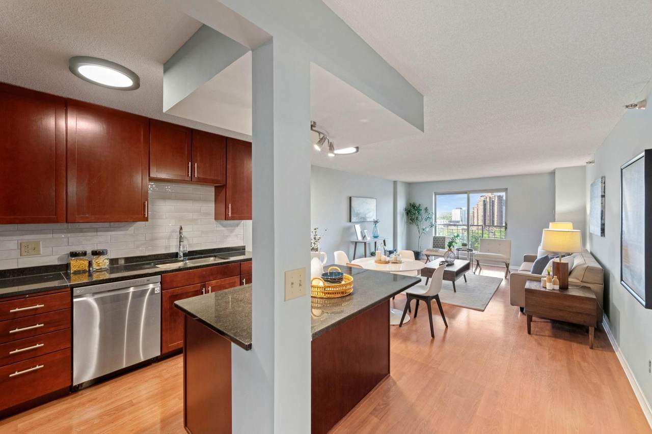 401 1st Street - Photo 1