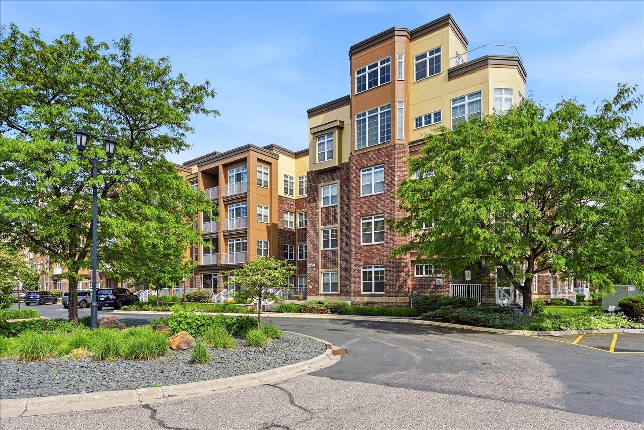 2550 38th Avenue - Photo 1