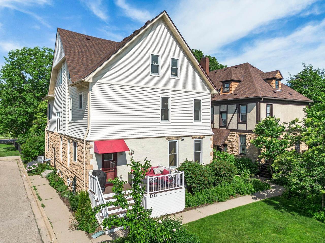 2439 Park Avenue - Photo 1