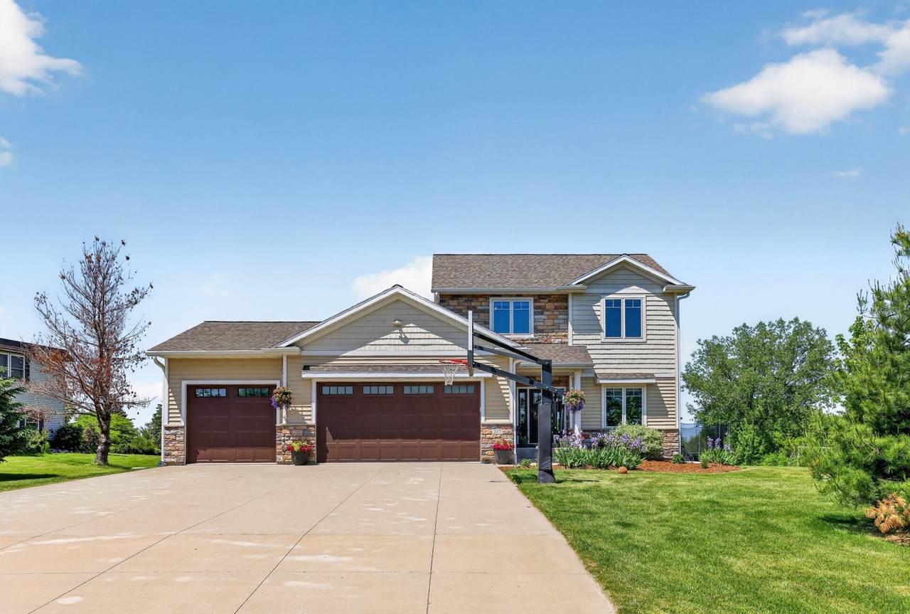 217 Skyline Drive - Photo 1