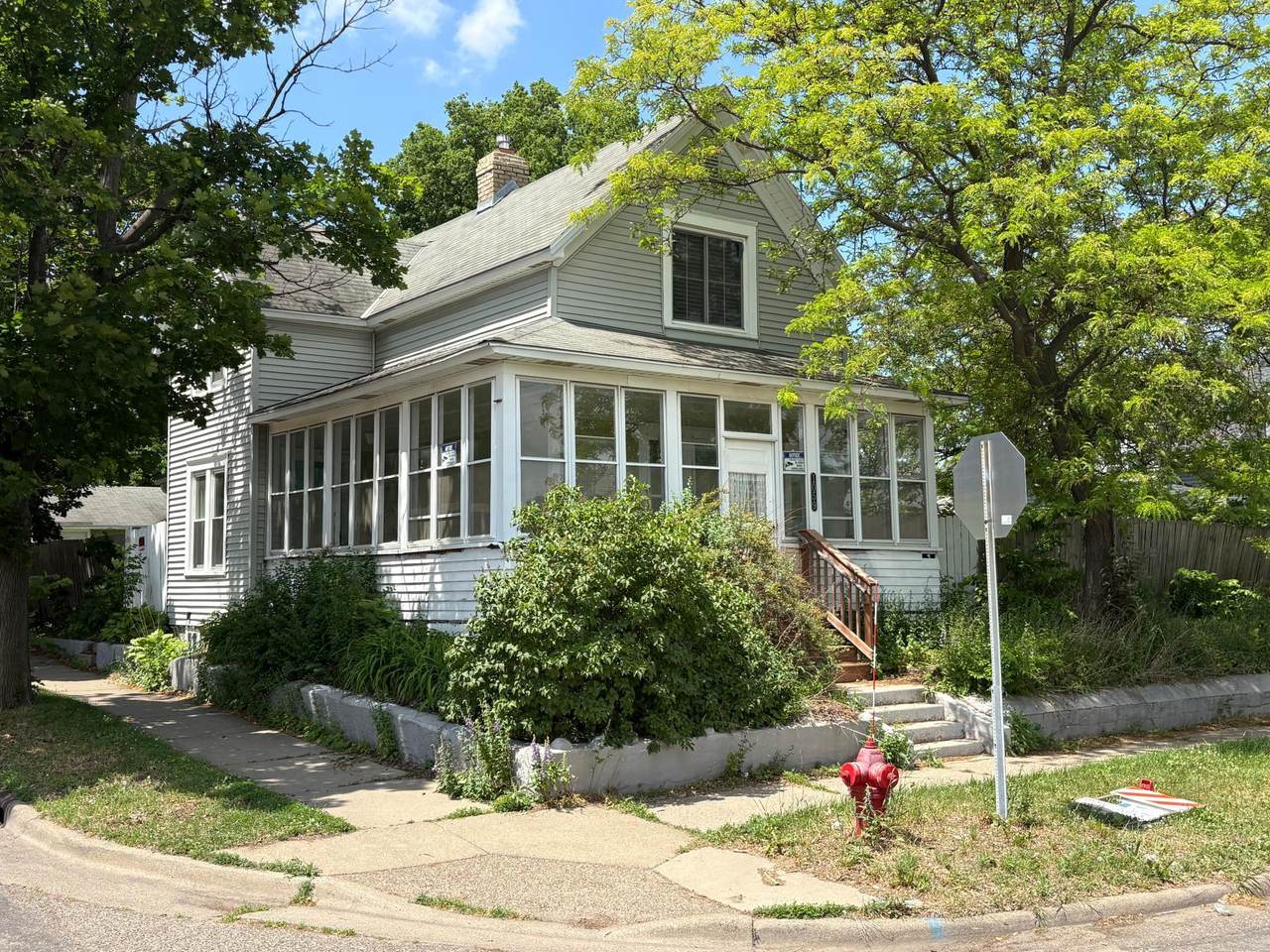 1059 Marion Street - Photo 1
