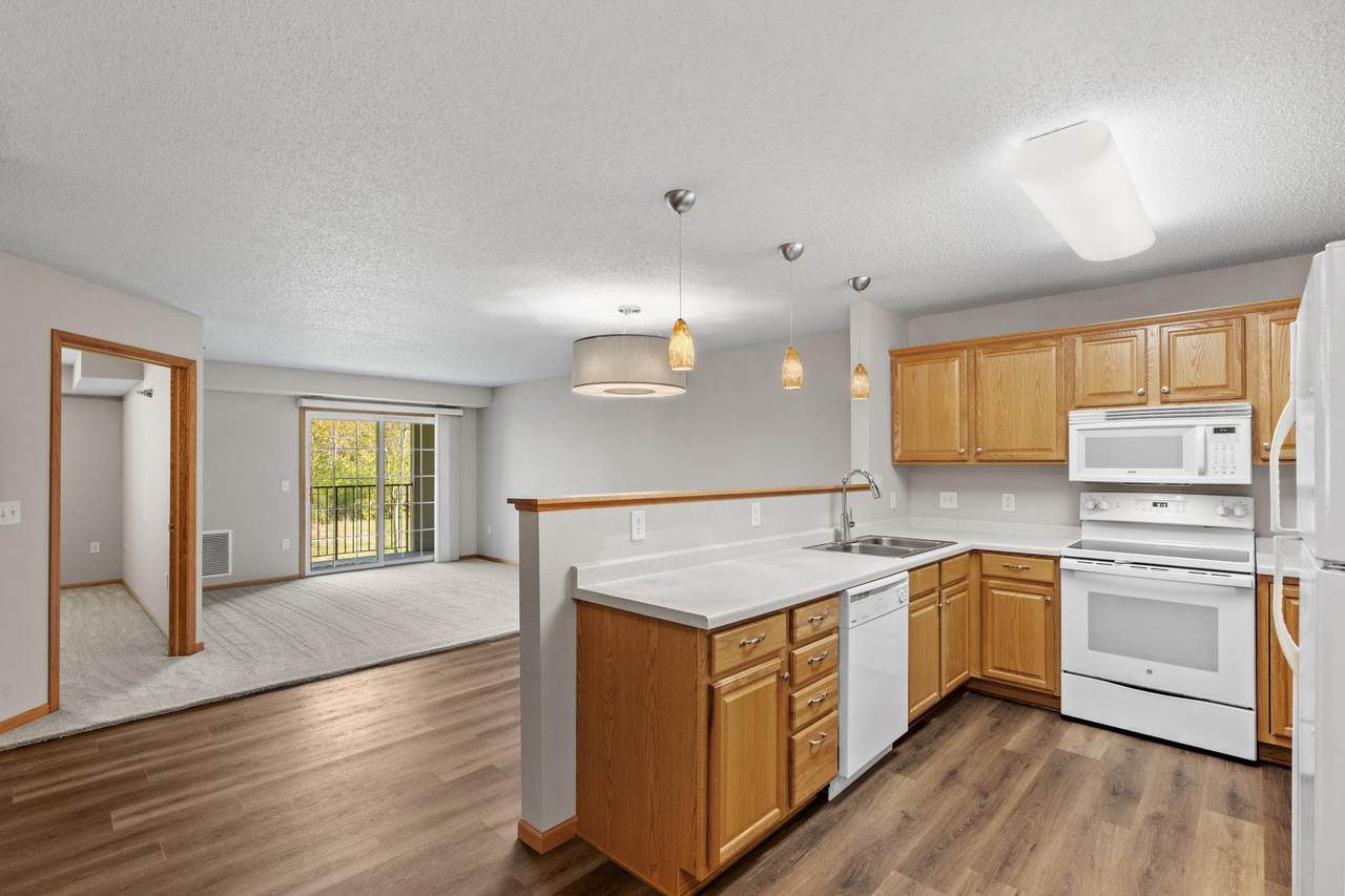 15570 Linnet Street - Photo 1