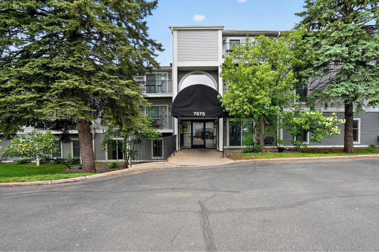 7675 142nd Street - Photo 1