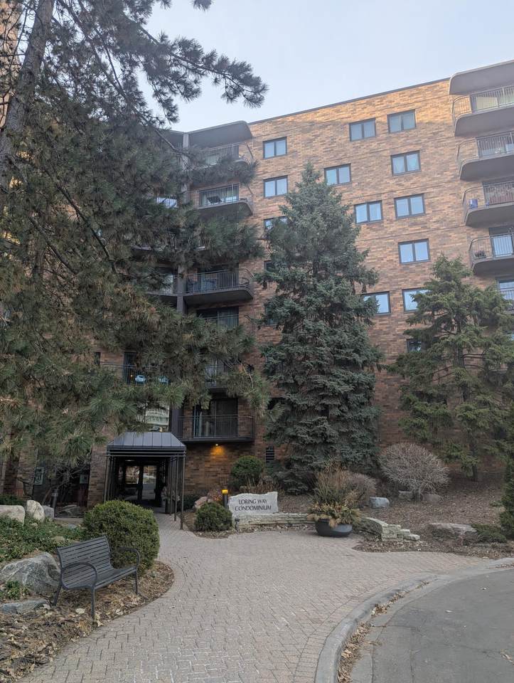 210 Grant Street - Photo 1