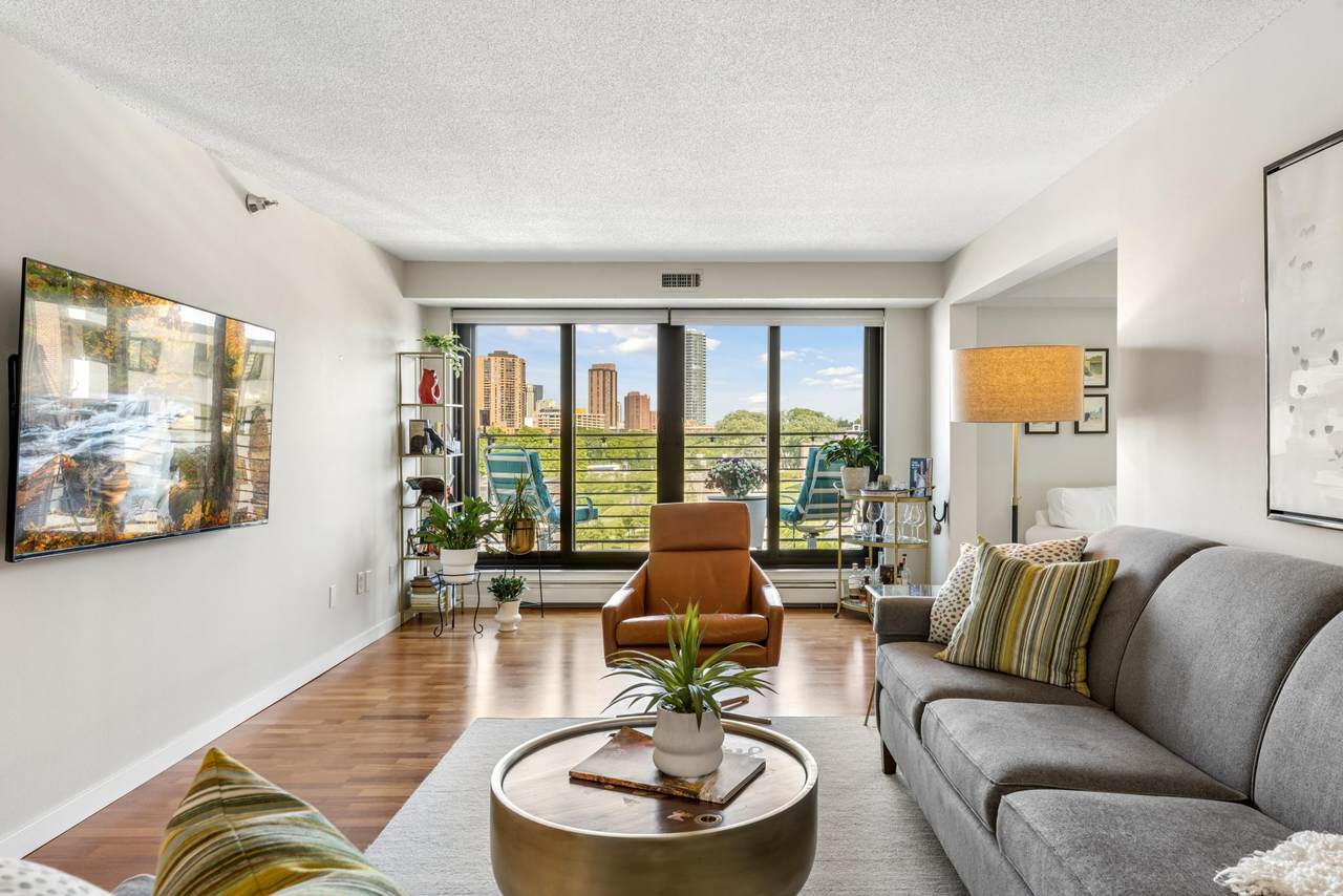 52 Groveland Terrace - Photo 1