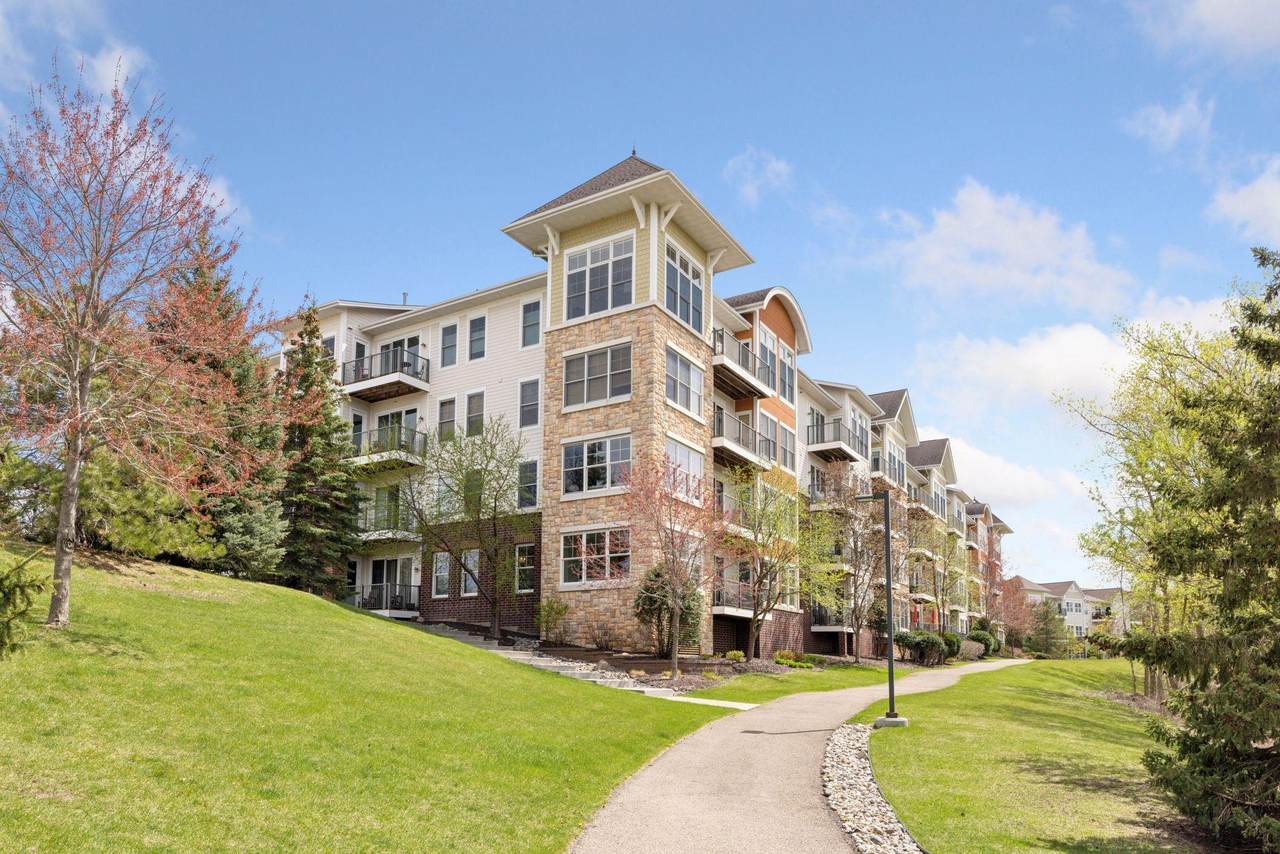 3110 Chestnut Street - Photo 1