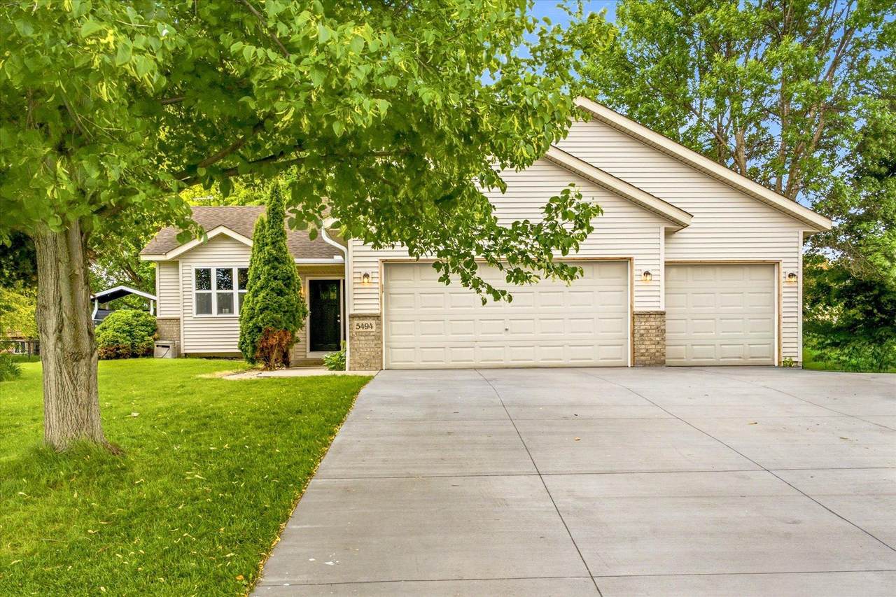 5494 Lambert Avenue - Photo 1