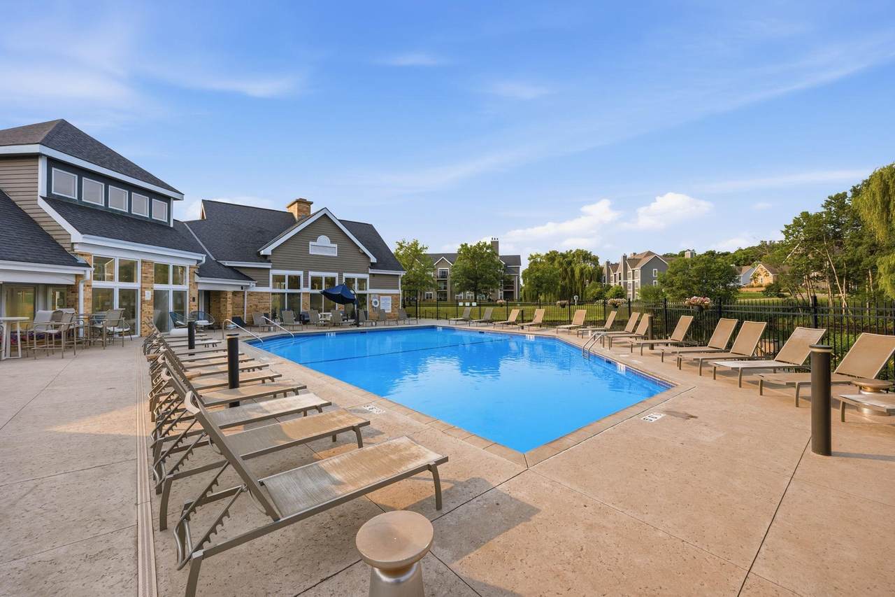 6048 Chasewood Parkway - Photo 1