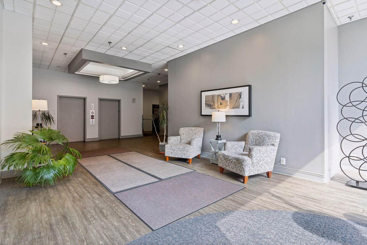 360 Sherman Street - Photo 1