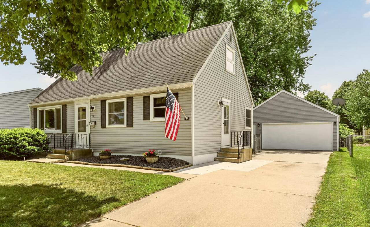 914 16 1/4 Street - Photo 1