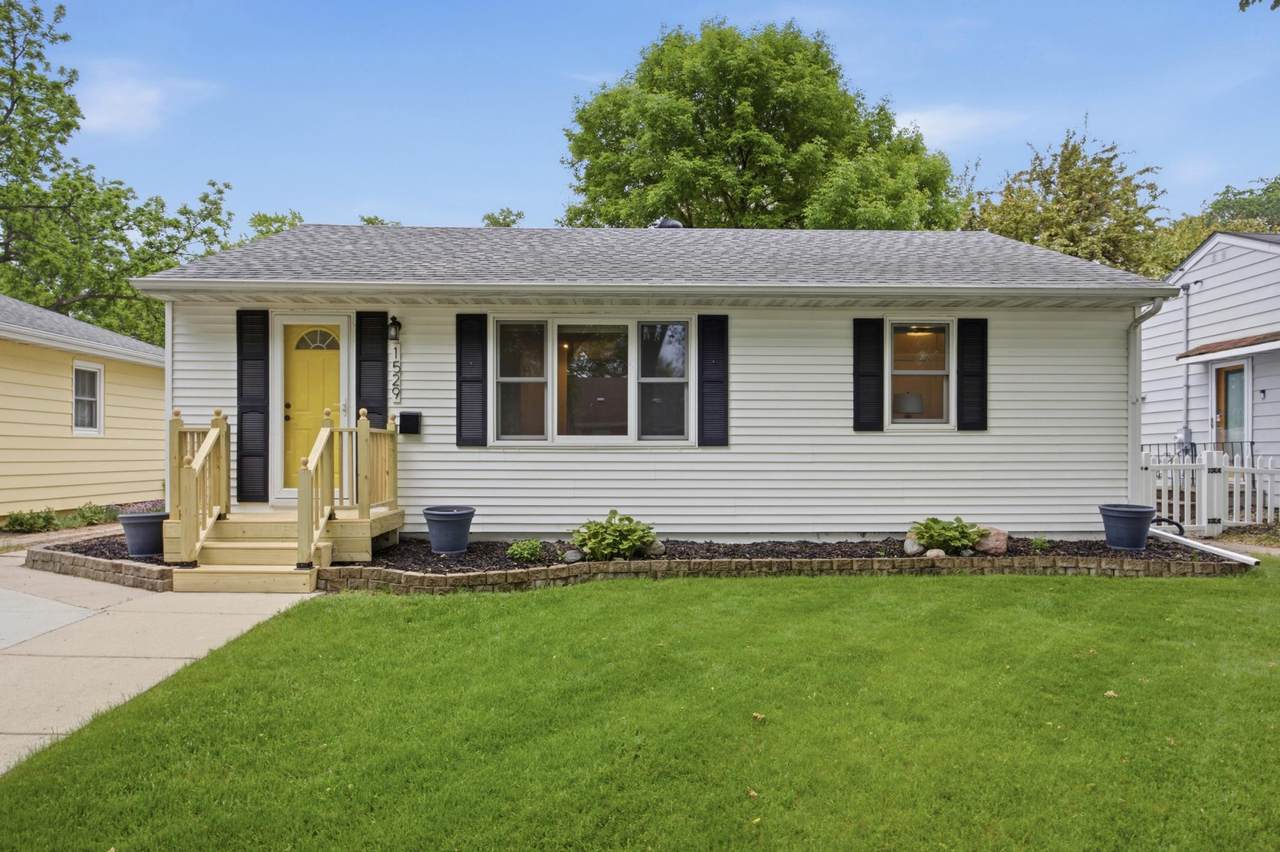 1529 3rd Street - Photo 1