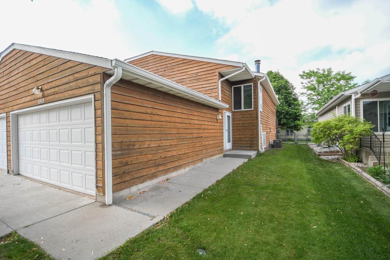 1513 28th Avenue - Photo 1