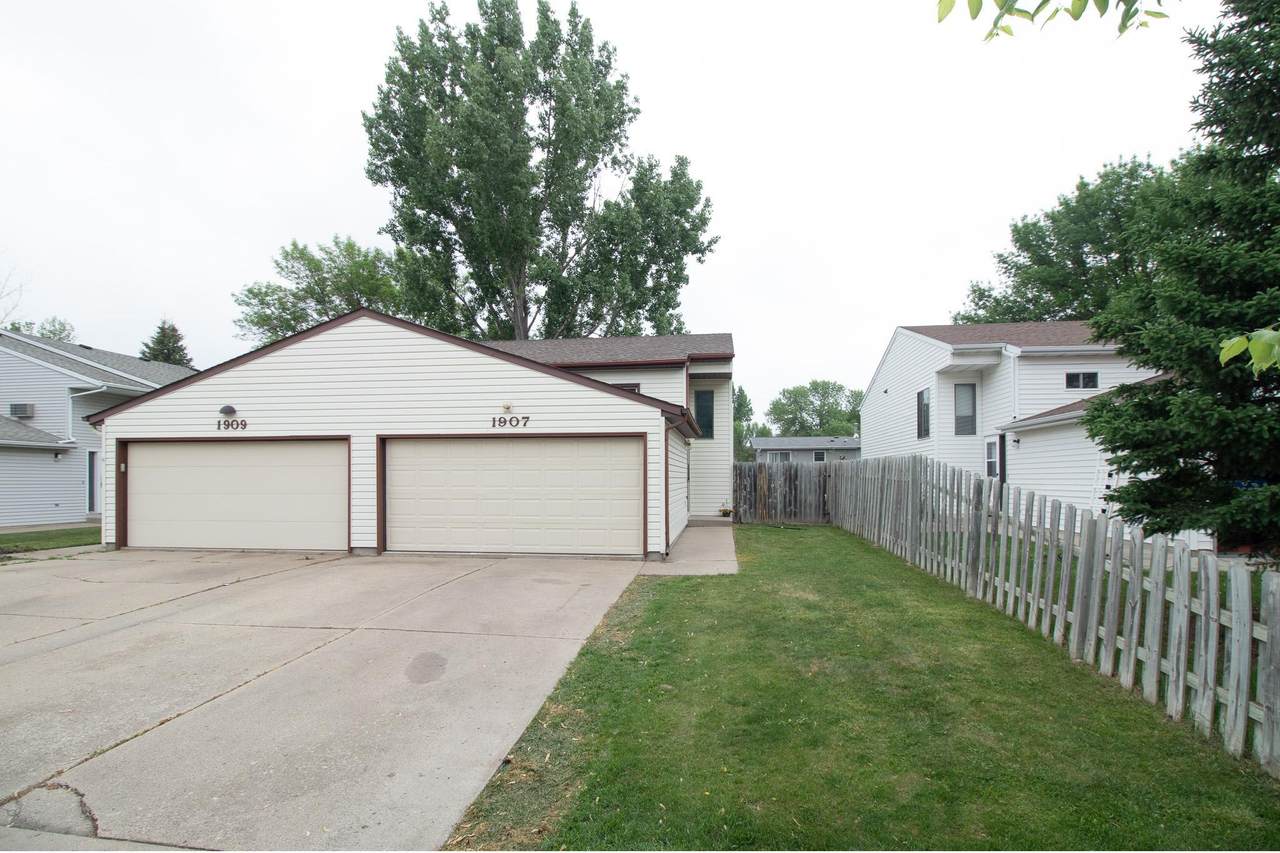 1907 29th Avenue - Photo 1