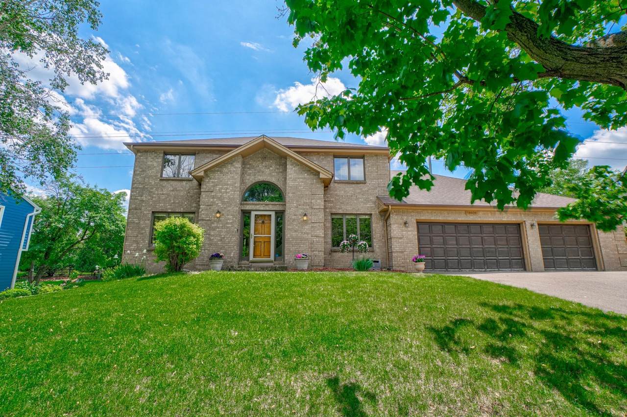 18925 26th Avenue - Photo 1