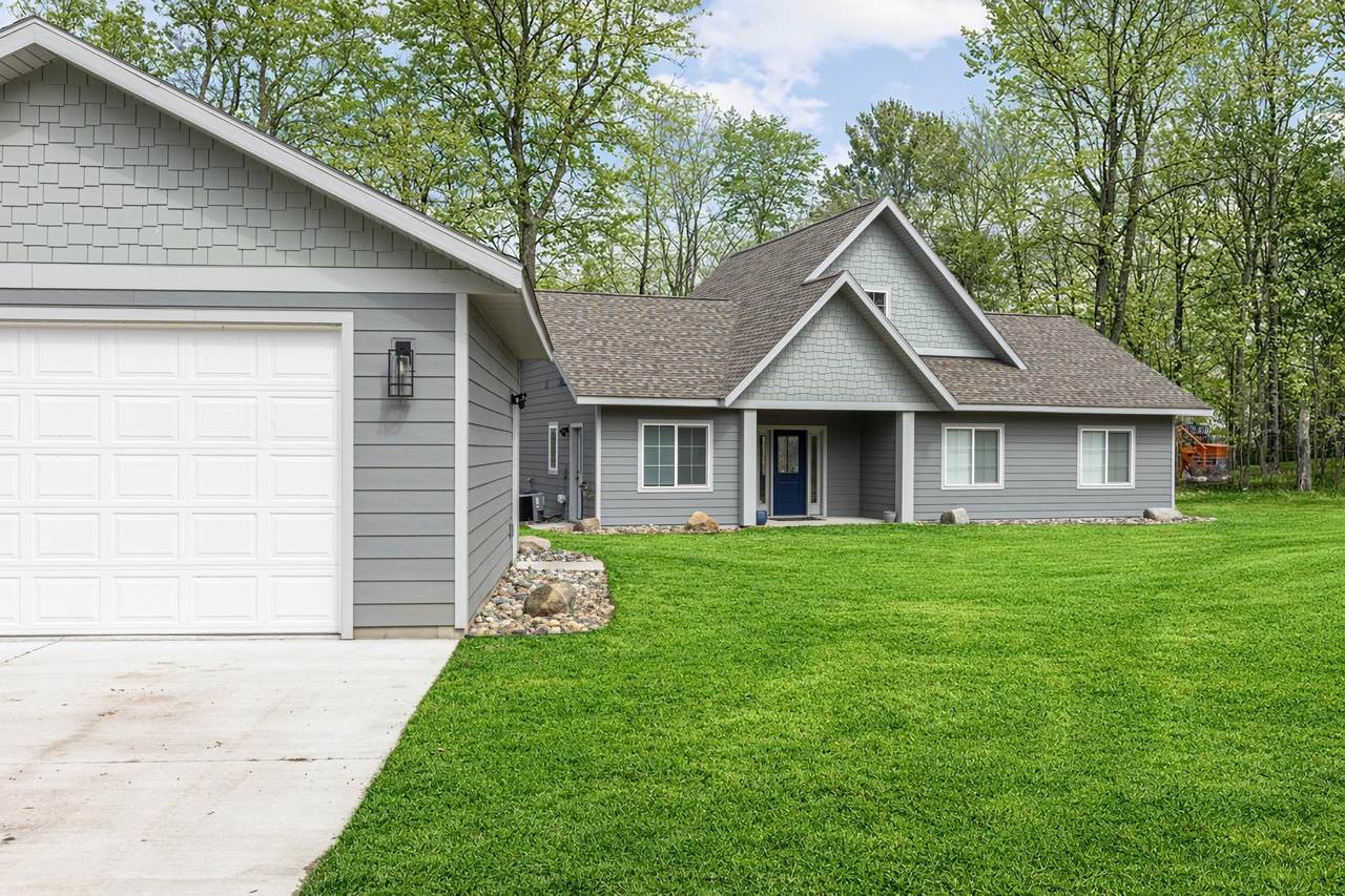 30720 427th Street - Photo 1