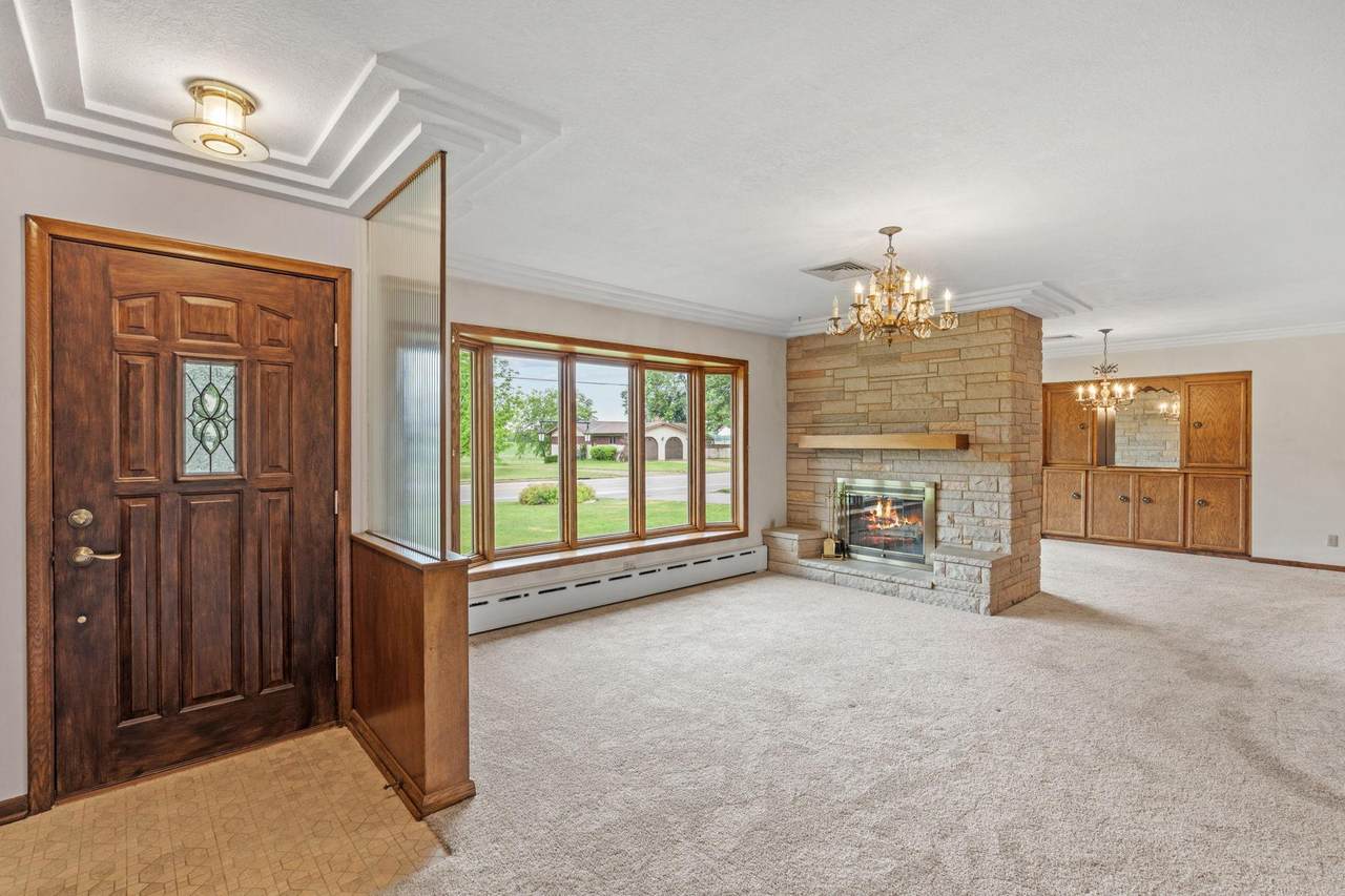 719 Park Avenue - Photo 1