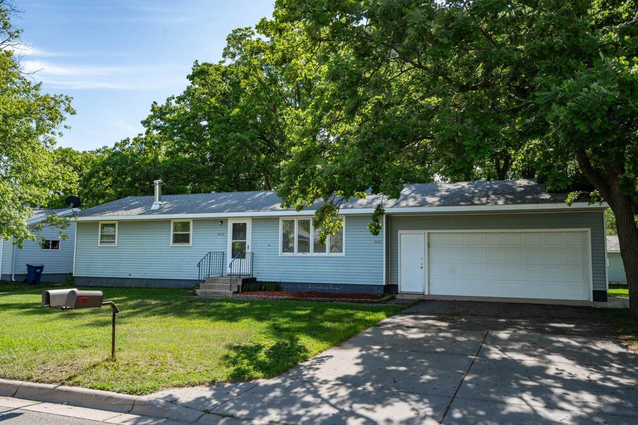 1013 4 1/2 Avenue - Photo 1