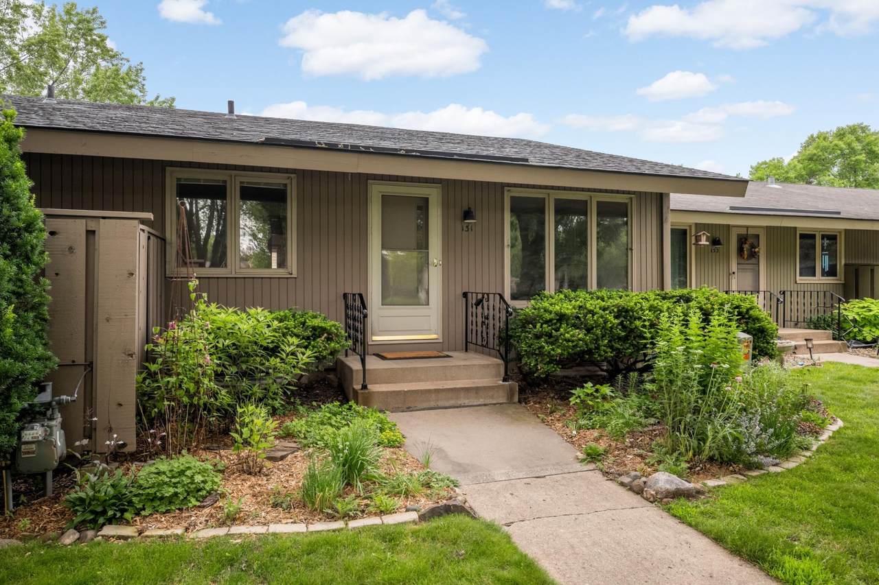 131 Windsor Court - Photo 1
