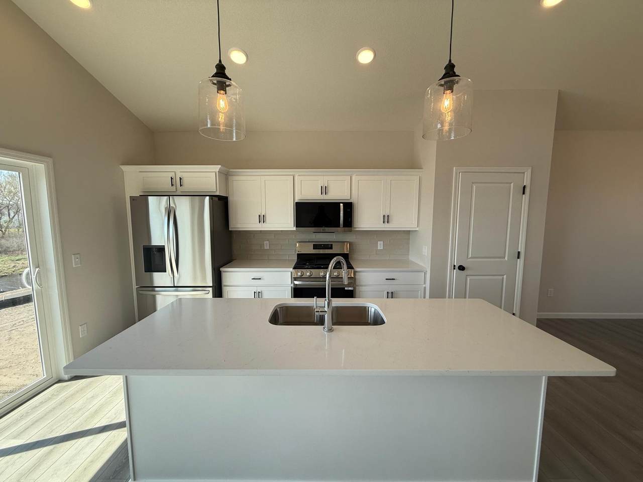 https://bt-photos.global.ssl.fastly.net/northstar/1280_boomver_1_7085583-2.jpg