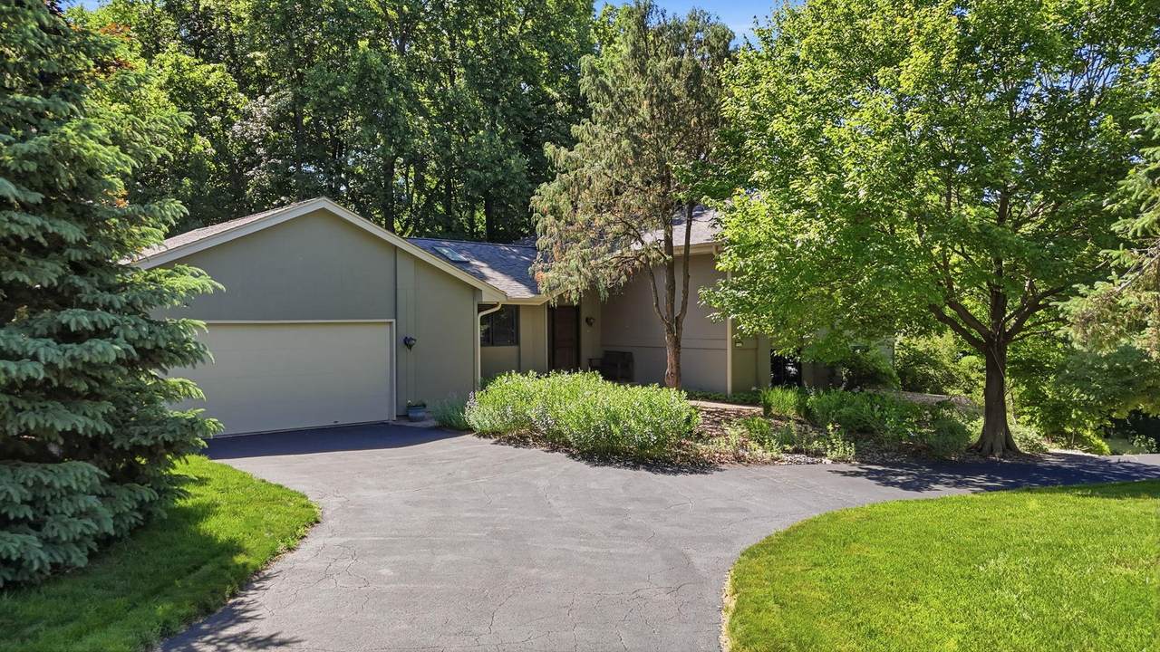 3610 Evergreen Lane - Photo 1
