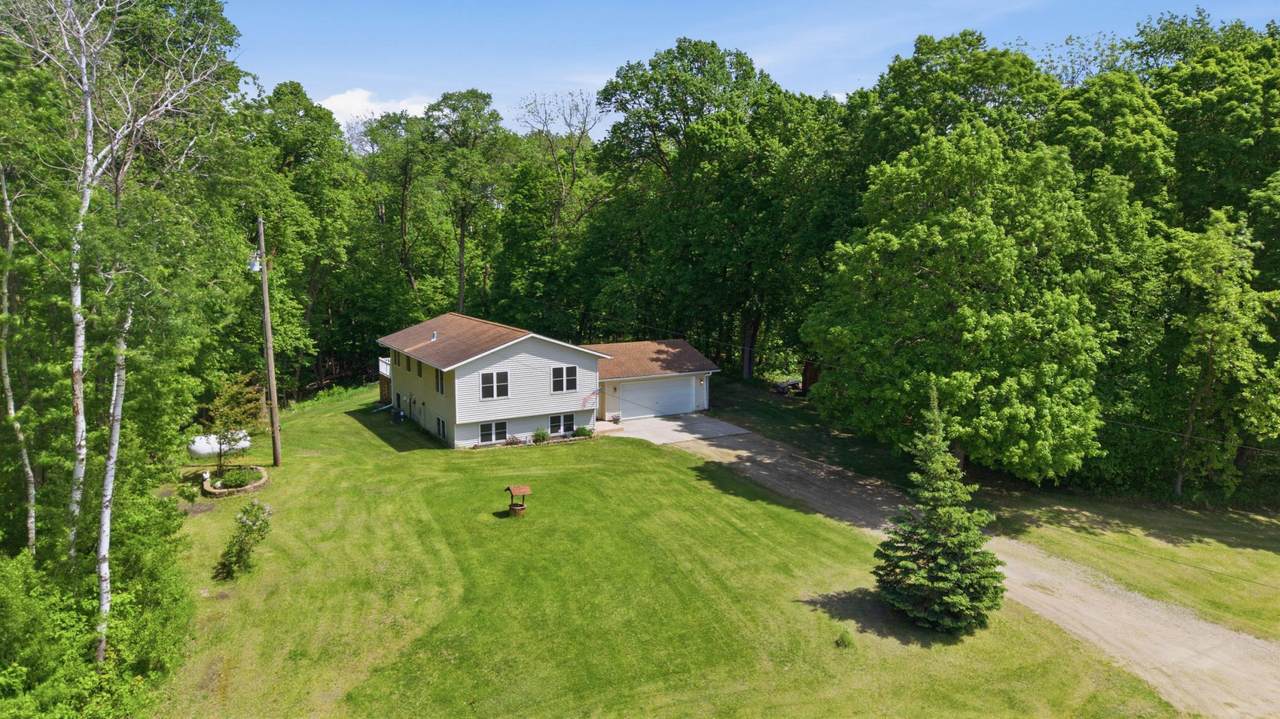 16236 305th Avenue - Photo 1