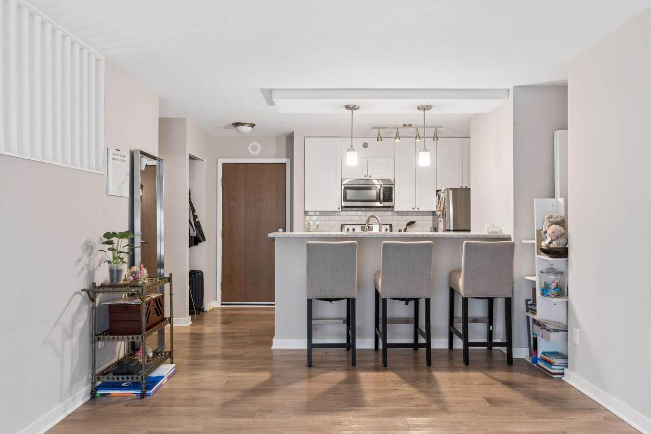 433 7th Street - Photo 1