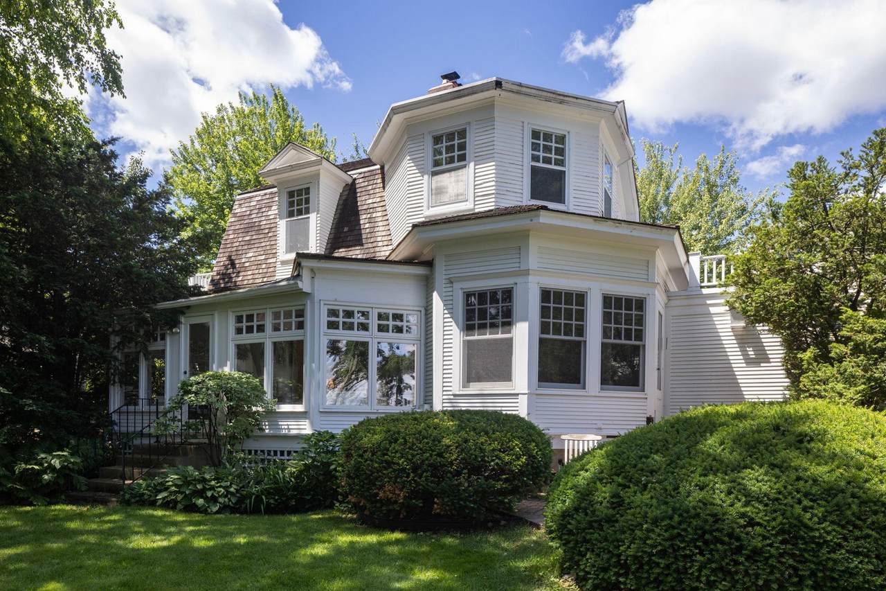 3715 Thomas Avenue - Photo 1